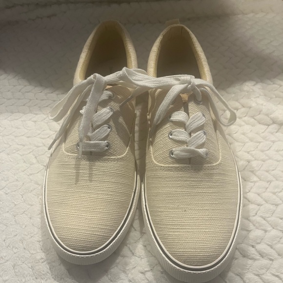 Universal Thread Cream Canvas Sneakers - Picture 1 of 13